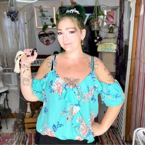 Elegant Floral Cold Shoulder Blouse Size XLarge